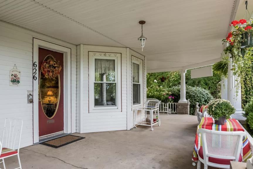 Kingsley House Bed & Breakfast - Full Home Fennville エクステリア 写真