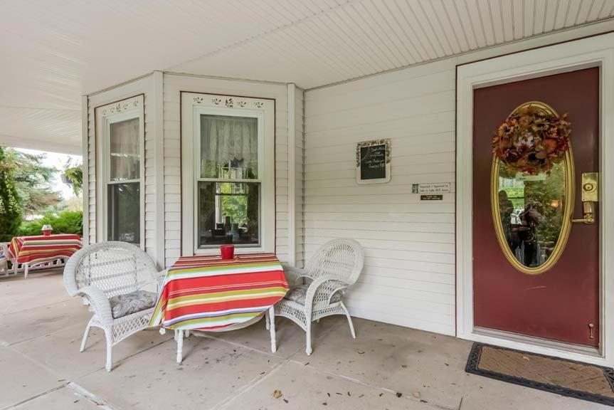 Kingsley House Bed & Breakfast - Full Home Fennville エクステリア 写真