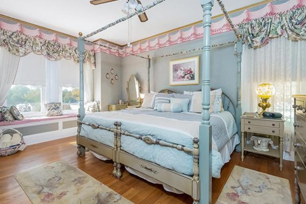 Kingsley House Bed & Breakfast - Full Home Fennville エクステリア 写真